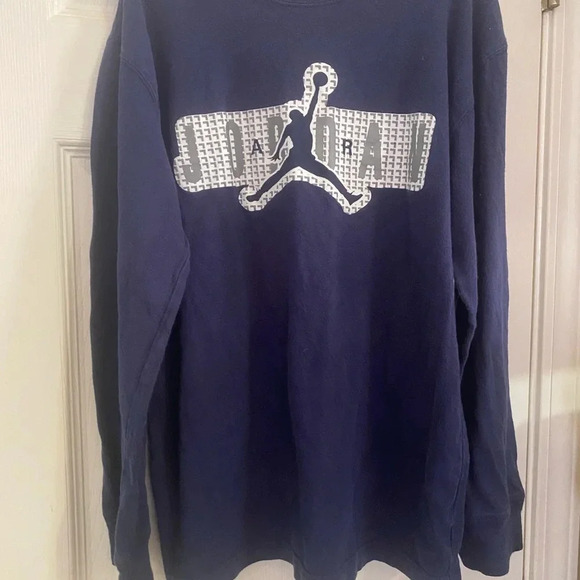 Nike Air Jordan Long Sleeve Tee - Picture 4 of 9